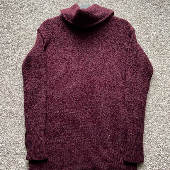 Turtle Neck Ribbed Maroon Sweater - Picture 6 of 6